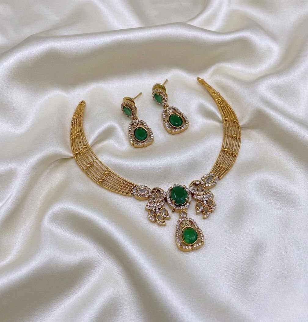 Ad Necklace Set