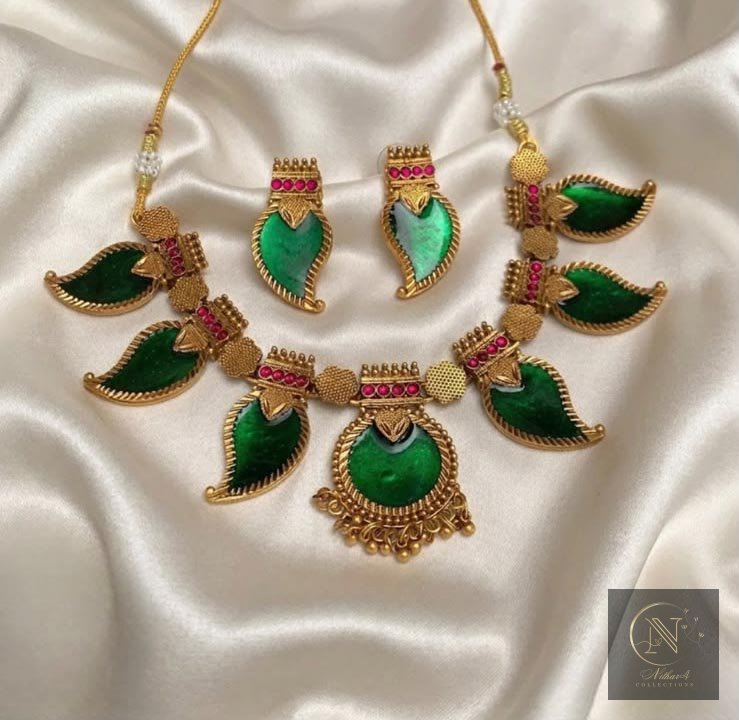 Palakka Enamel Necklace NCNC075