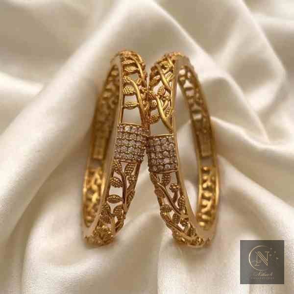 AD White leaf style Bangle NCCH031